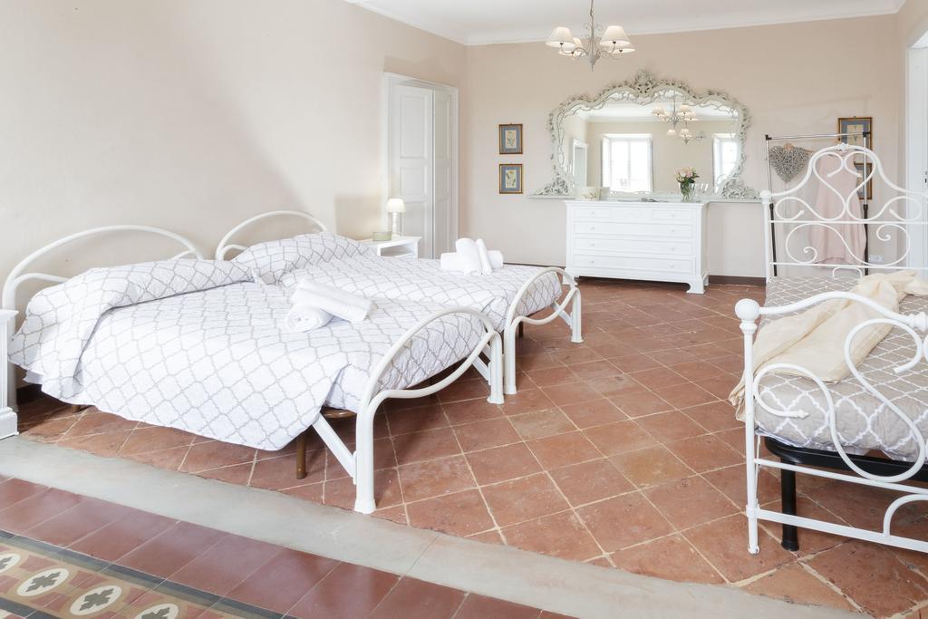 Rose Suite Apartments Roppolo Екстериор снимка